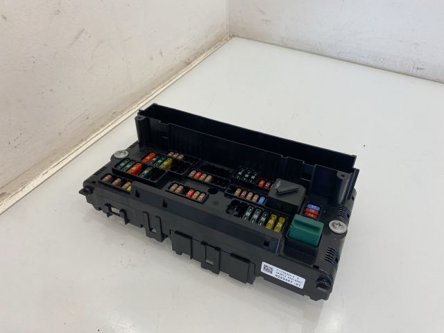 bontott BMW X3 Biztosítéktábla Utastér