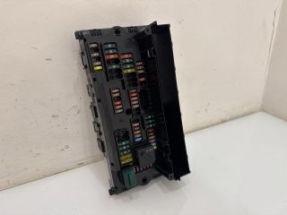 bontott BMW X3 Biztosítéktábla Utastér