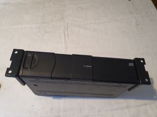 bontott BMW X3 CD / DVD Tár