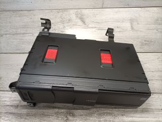 bontott BMW X3 CD / DVD Tár