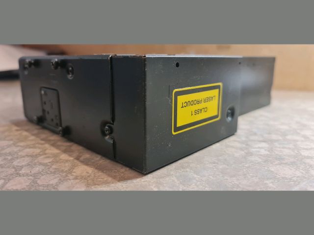 bontott BMW X3 CD / DVD Tár