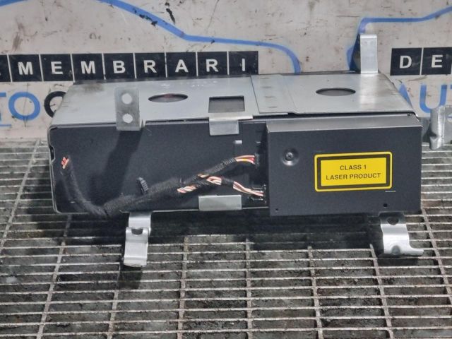 bontott BMW X3 CD / DVD Tár