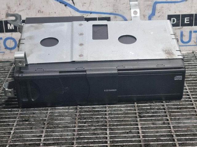 bontott BMW X3 CD / DVD Tár