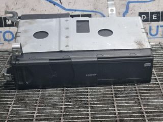 bontott BMW X3 CD / DVD Tár