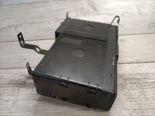 bontott BMW X3 CD / DVD Tár