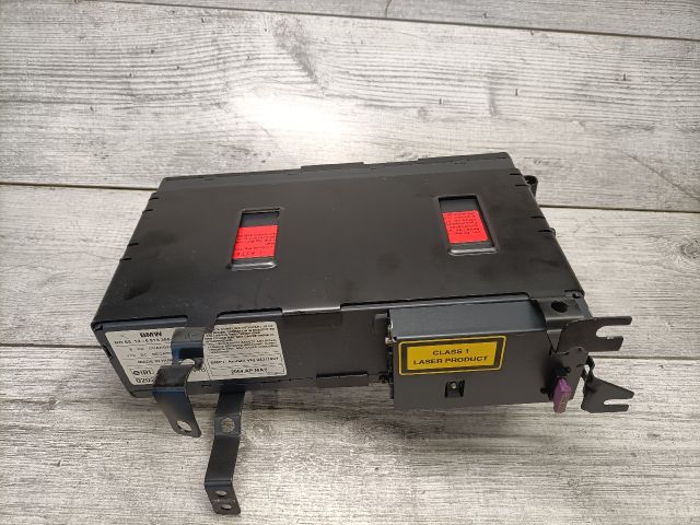 bontott BMW X3 CD / DVD Tár