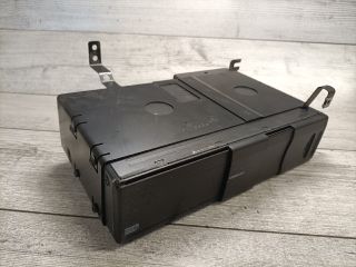 bontott BMW X3 CD / DVD Tár