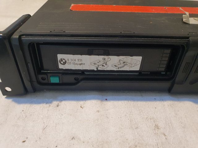 bontott BMW X3 CD / DVD Tár