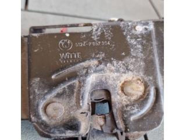 bontott BMW X3 Csomagtérajtó Ütköző