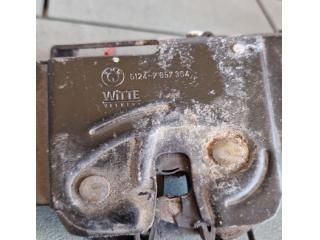 bontott BMW X3 Csomagtérajtó Ütköző