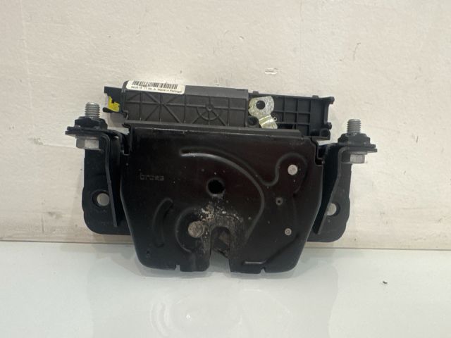 bontott BMW X3 Csomagtérajtó Zárszerkezet