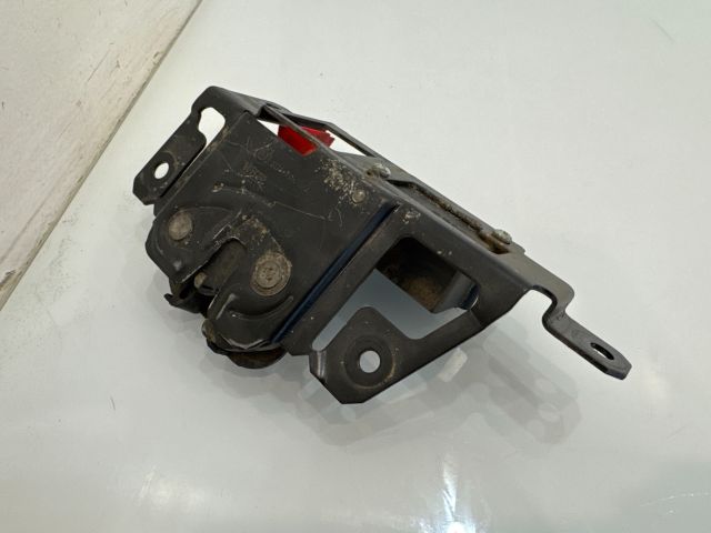 bontott BMW X3 Csomagtérajtó Zárszerkezet