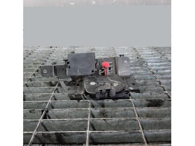 bontott BMW X3 Csomagtérajtó Zárszerkezet