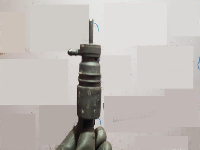 bontott BMW X3 Első Ablakmosó Szivattyú