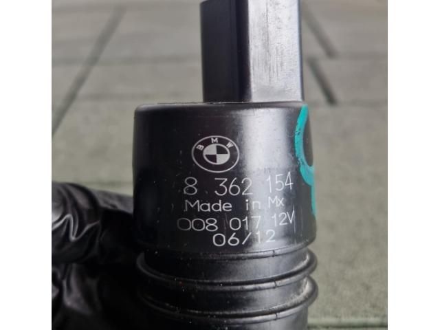 bontott BMW X3 Első Ablakmosó Szivattyú