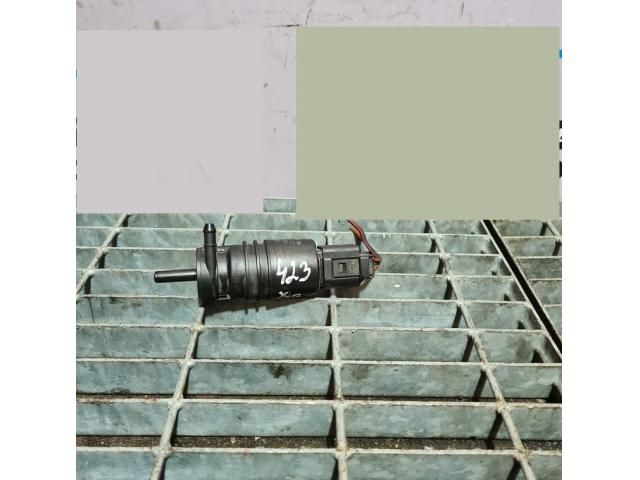 bontott BMW X3 Első Ablakmosó Szivattyú