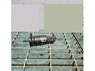 bontott BMW X3 Első Ablakmosó Szivattyú