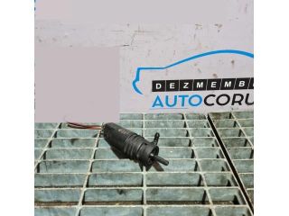 bontott BMW X3 Első Ablakmosó Szivattyú