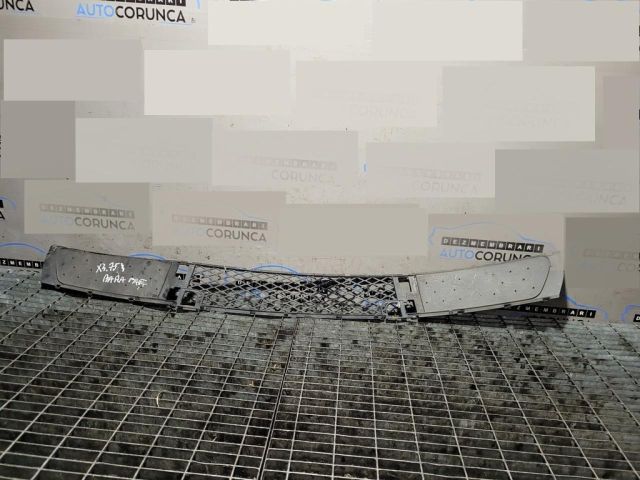 bontott BMW X3 Első Lökhárító Díszléc