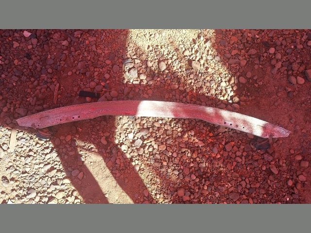 bontott BMW X3 Első Lökhárító Merevítő (Fém)