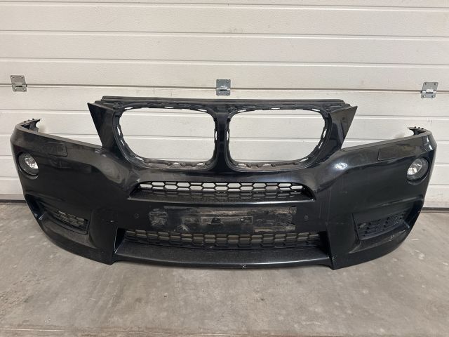 bontott BMW X3 Első Lökhárító (Részeivel)