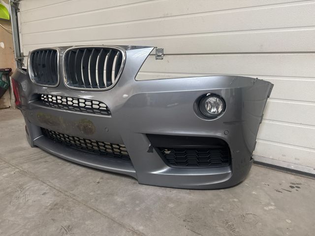 bontott BMW X3 Első Lökhárító (Részeivel)