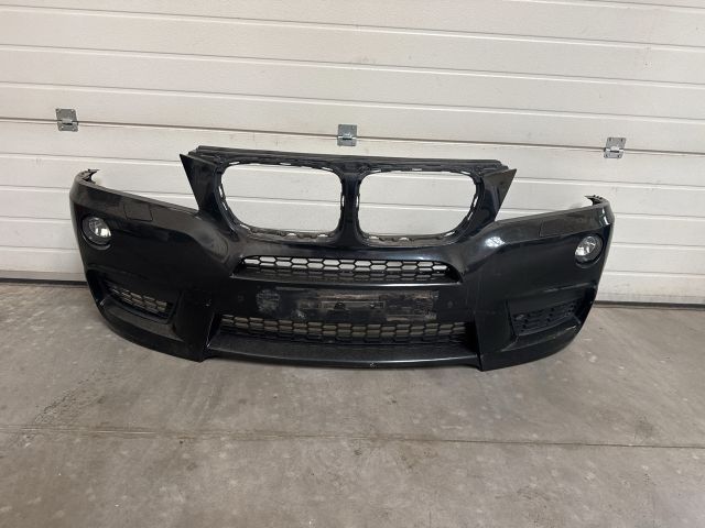 bontott BMW X3 Első Lökhárító (Részeivel)