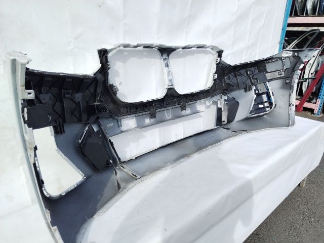 bontott BMW X3 Első Lökhárító (Üresen)