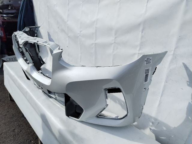 bontott BMW X3 Első Lökhárító (Üresen)