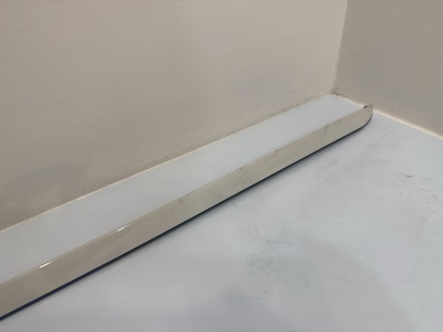 bontott BMW X3 Első Szélvédő Bal Díszléc