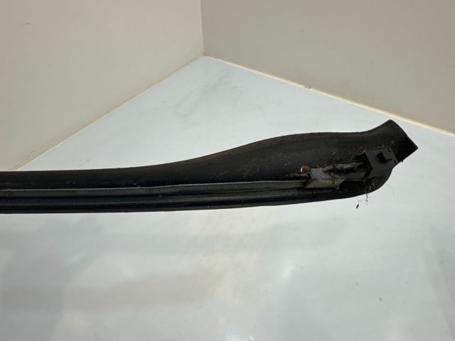 bontott BMW X3 Első Szélvédő Bal Díszléc