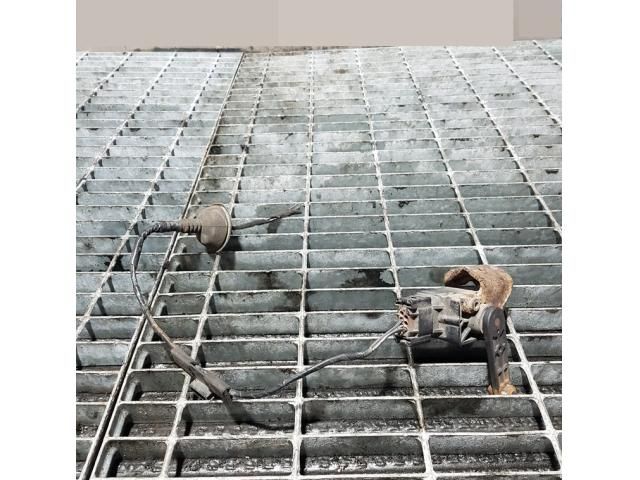 bontott BMW X3 Első Xenon Szintszabályzó Jeladó