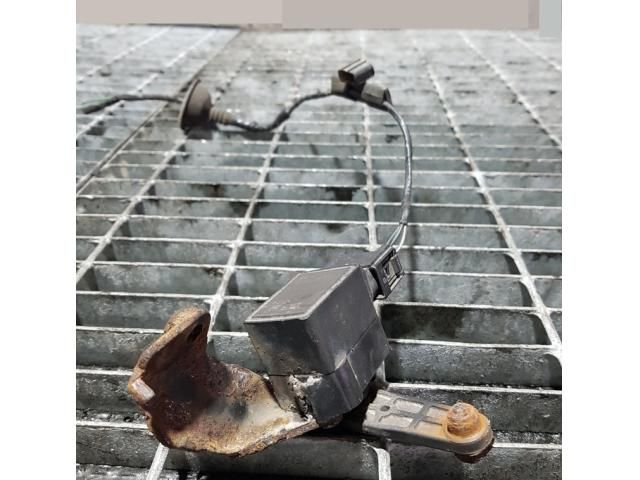 bontott BMW X3 Első Xenon Szintszabályzó Jeladó