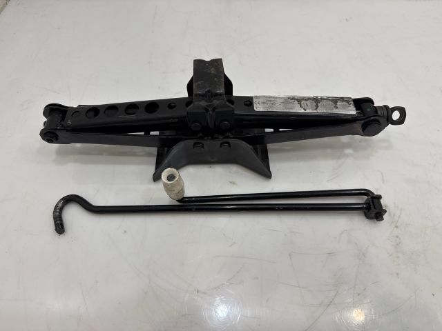 bontott BMW X3 Emelő