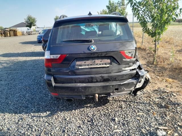 bontott BMW X3 Felső Hűtőburkolat