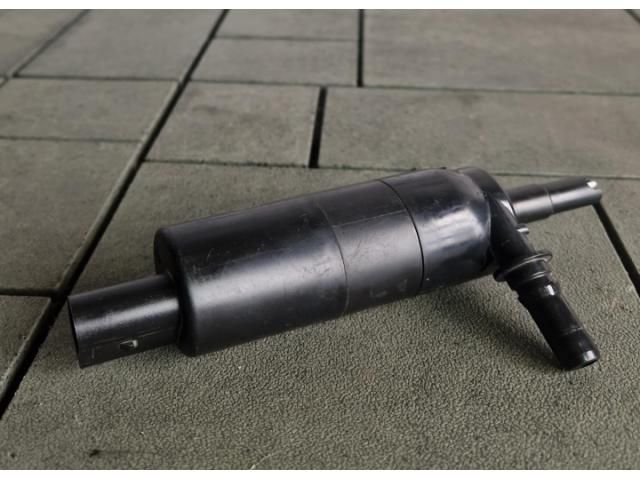 bontott BMW X3 Fényszórómosó Szivattyú