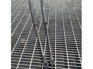 bontott BMW X3 Gázrugós Kitámasztó Teleszkóp Csomagtérajtó (Pozíciófüggetlen)