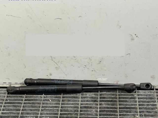 bontott BMW X3 Gázrugós Kitámasztó Teleszkóp Motorháztető