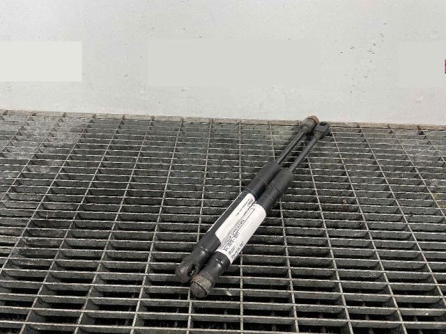 bontott BMW X3 Gázrugós Kitámasztó Teleszkóp Motorháztető