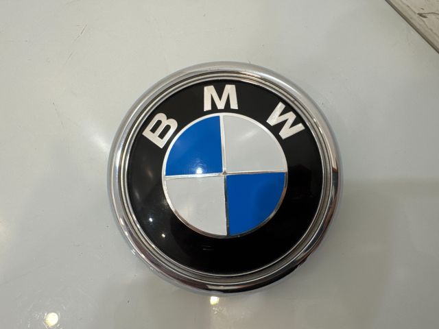 bontott BMW X3 Hátsó Embléma