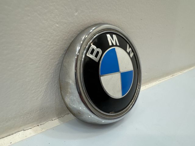 bontott BMW X3 Hátsó Embléma