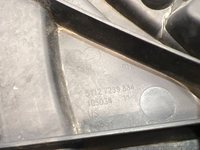 bontott BMW X3 Hátsó középső Lökhárító Tartó (Műanyag)