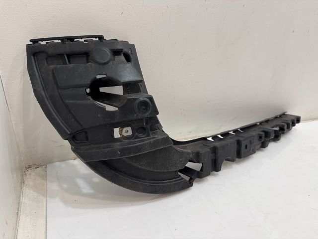 bontott BMW X3 Hátsó középső Lökhárító Tartó (Műanyag)