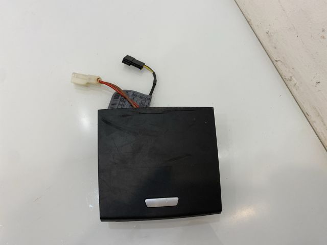 bontott BMW X3 Hátsó Szivargyújtó Aljzat