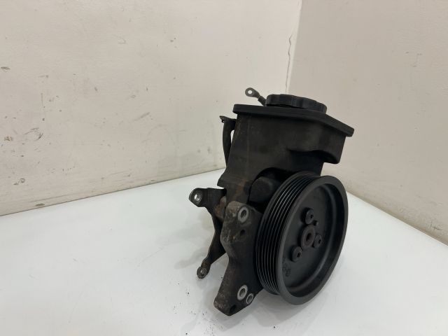 bontott BMW X3 Hidraulika Szivattyú