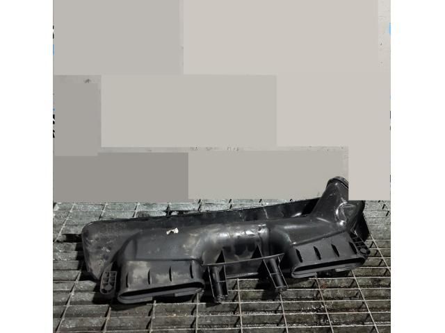 bontott BMW X3 Hűtő Légterelő