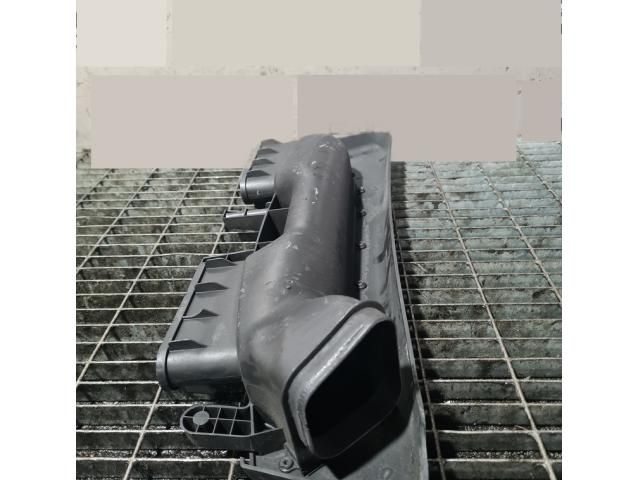 bontott BMW X3 Hűtő Légterelő
