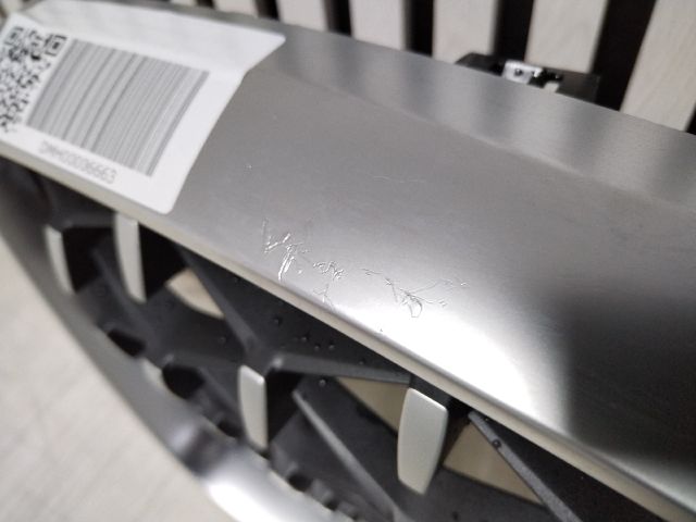 bontott BMW X3 Hűtőrács