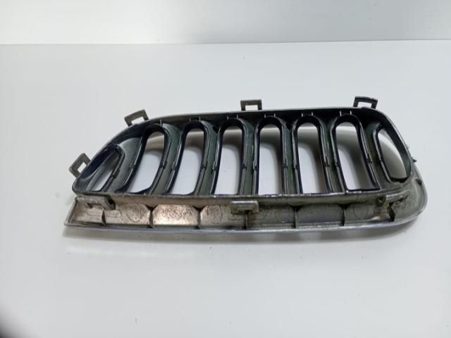 bontott BMW X3 Hűtőrács