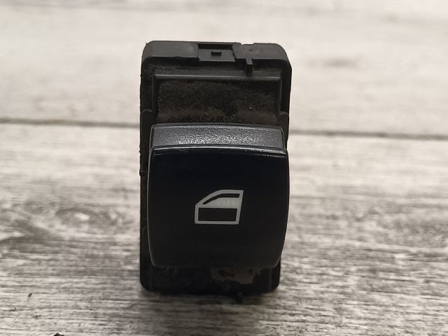 bontott BMW X3 Jobb első Ablakemelő Kapcsoló